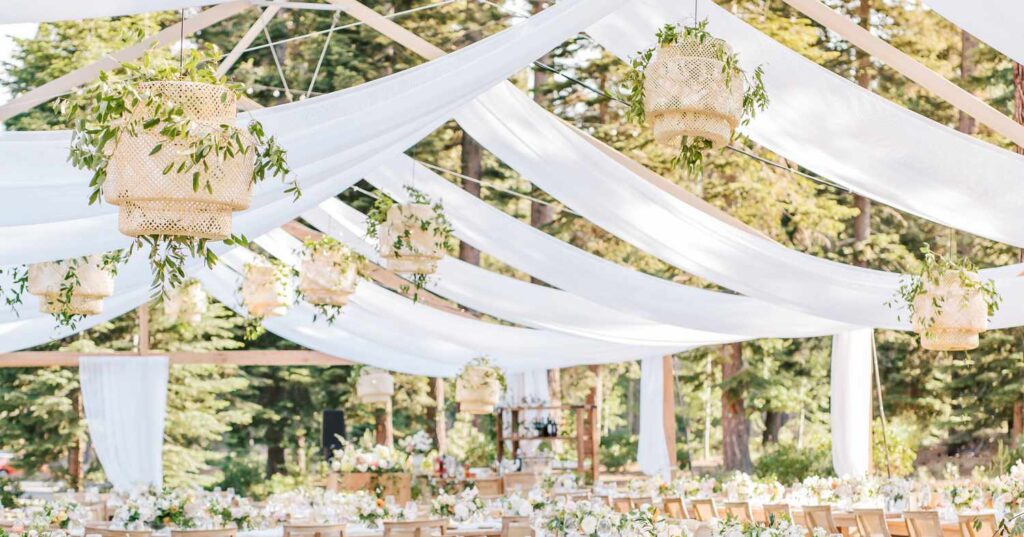 16 Methods to Use Draping at Your Wedding ceremony Reception