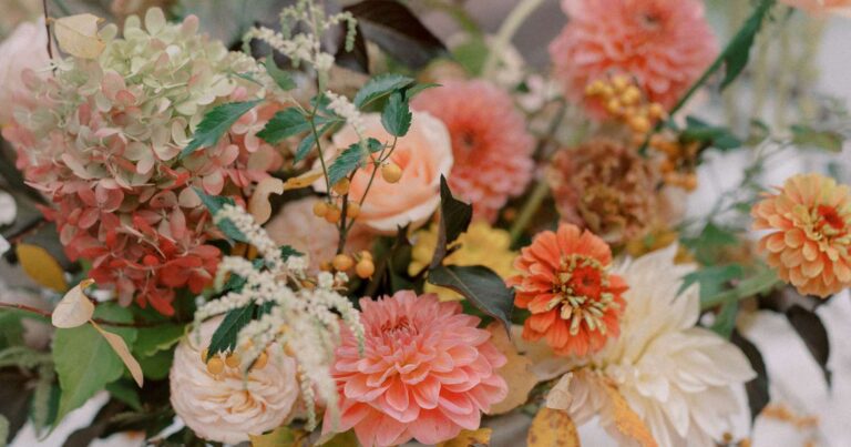 35 DIY Marriage ceremony Centerpieces for Any Aesthetic